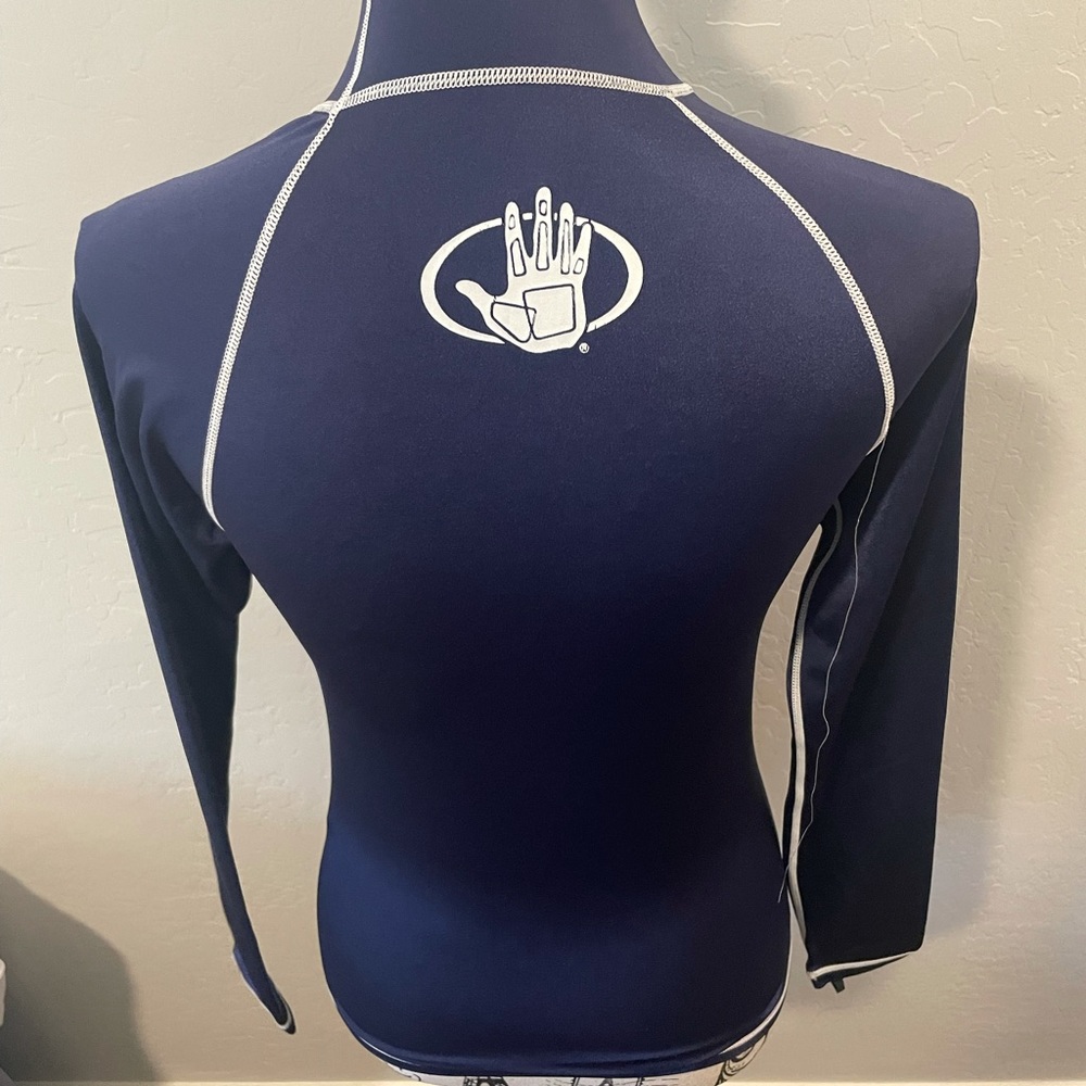 Body Glove Rash Guard - Picture 3 of 7